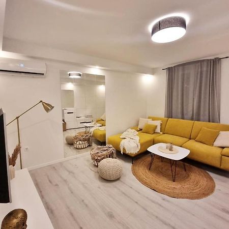Un Ami Apartment Pula Exterior photo